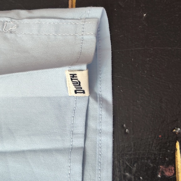 DULUTH TRADING COMPANY MEN'S LONG SLEEVE BUTTON UP RELAXED FIT UNTUCKED LENGTH - Picture 12 of 16